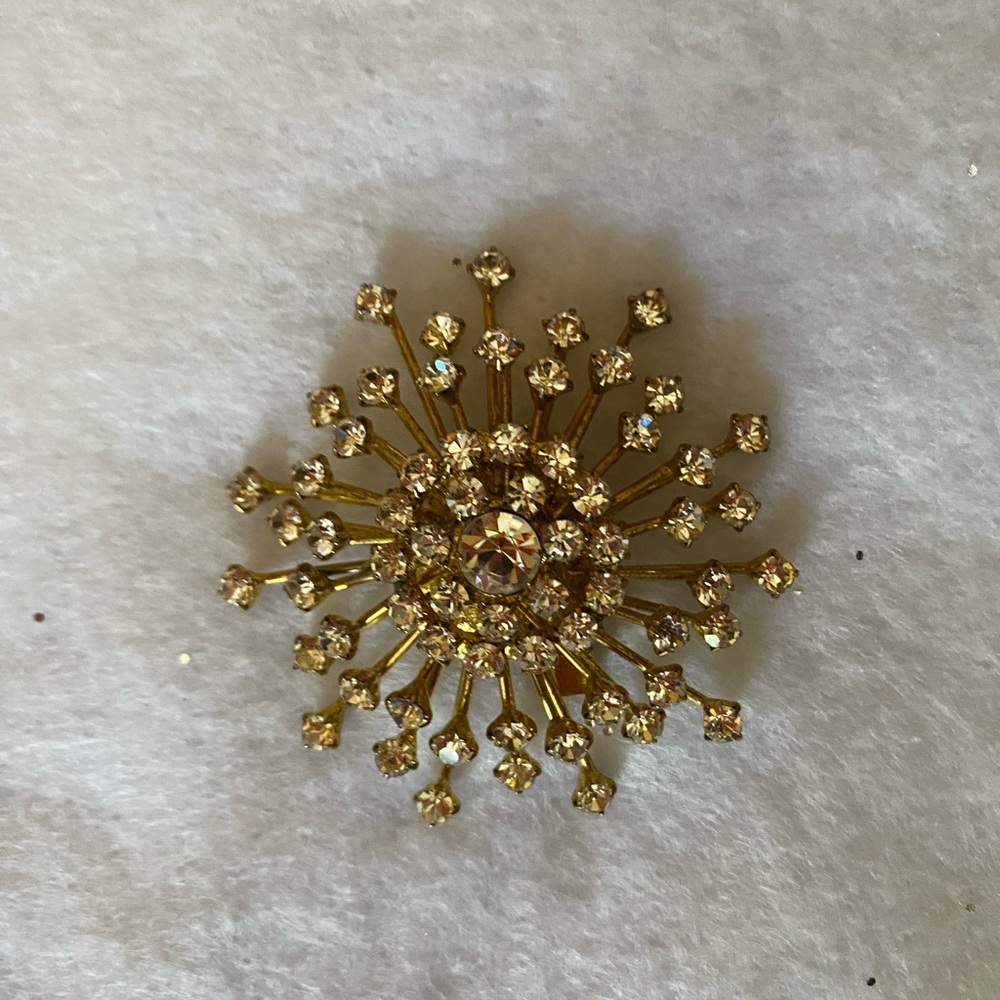 Broches - Picture 3 of 3